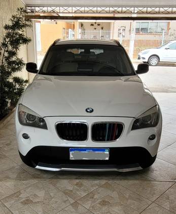 BMW X1 2.0 16V GASOLINA SDRIVE18I TOP 4P AUTOMÁTICO BMW X1 2.0 16V GASOLINA SDRIVE18I TOP 4P AUTOMÁTICO